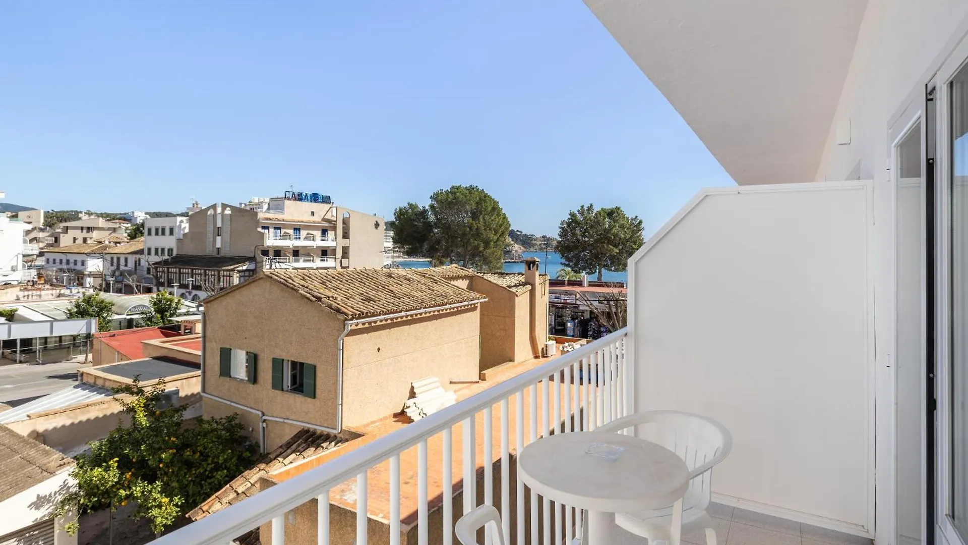 Hostal Neptuno Peguera