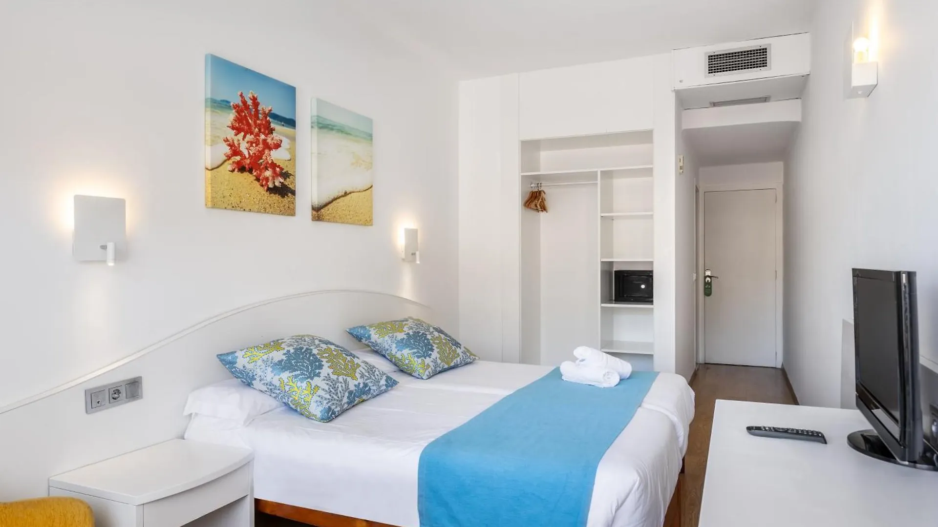 Hostal Neptuno Peguera