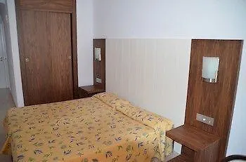 Hostal Neptuno Παγκουέρα Πανσιόν