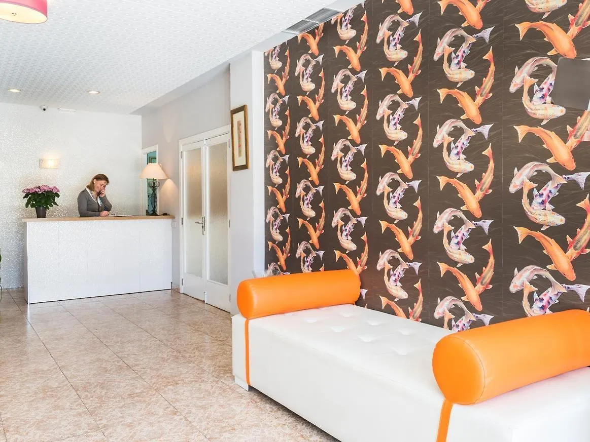 *** Konukevi Hostal Neptuno Peguera İspanya
