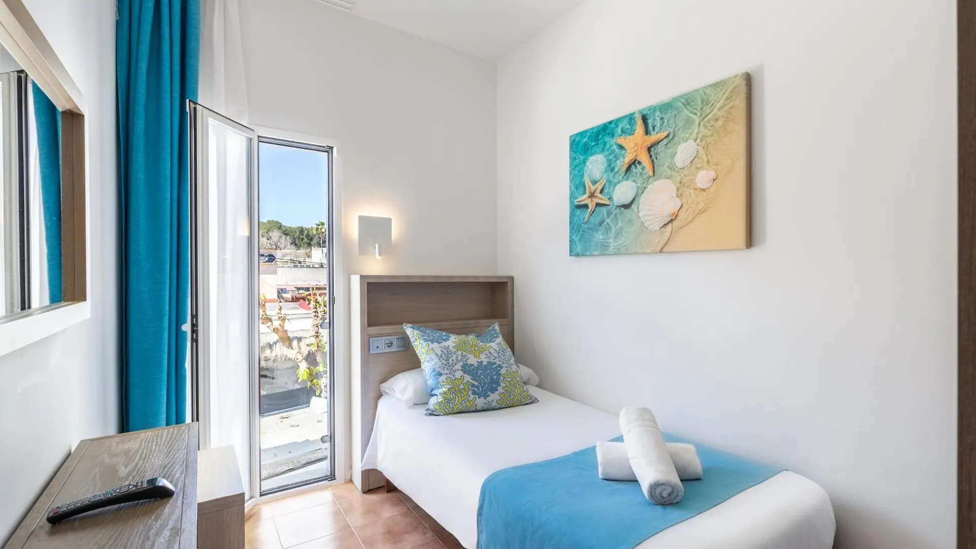 Hostal Neptuno Peguera Pensionat